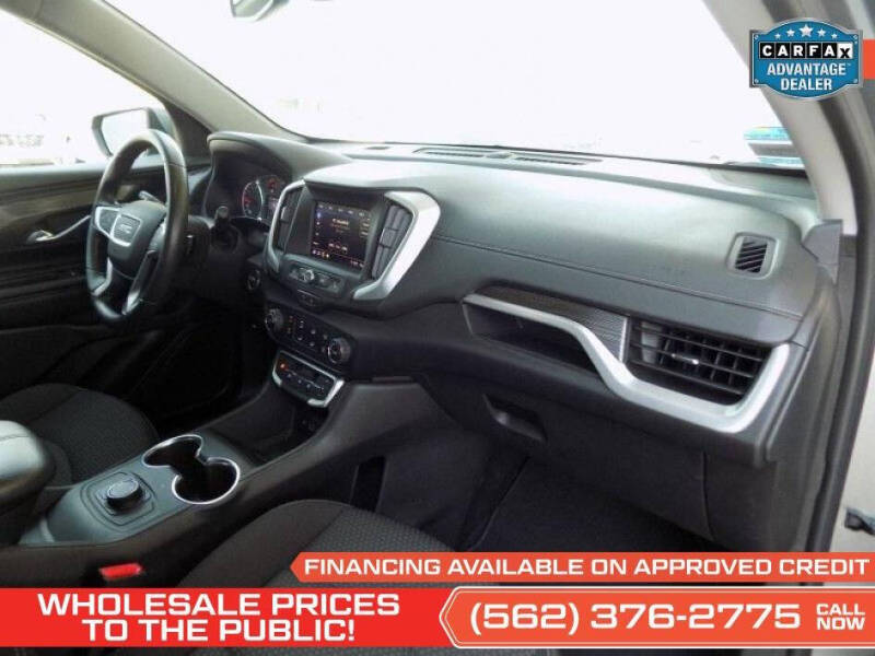 2024 GMC Terrain SLE