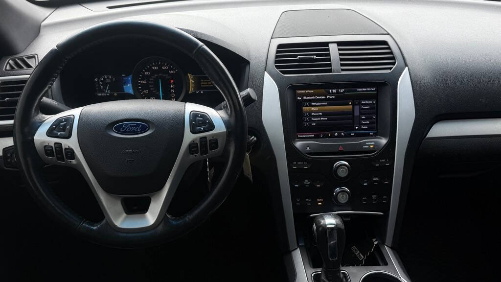 Gray 2013 Ford Explorer XLT AWD XLT 4dr SUV 6