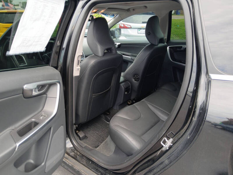2015 Volvo XC60 T5 Drive-E Platinum