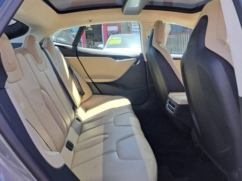 2014 Tesla Model S