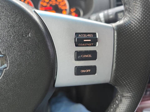 2011 Nissan Pathfinder LE