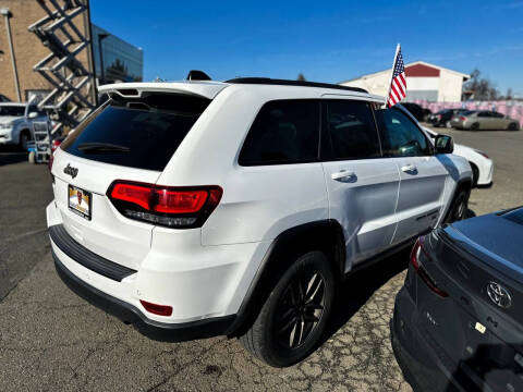 2016 Jeep Grand Cherokee Laredo 75th Anniversary
