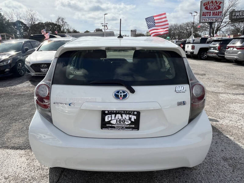 2014 Toyota Prius c One