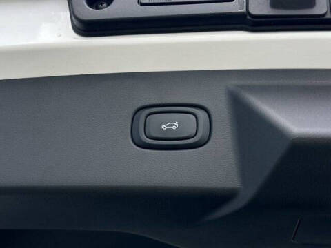 2025 VinFast VF8 Plus