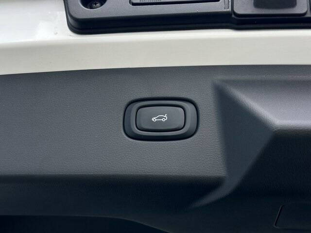 2025 VinFast VF8 Plus