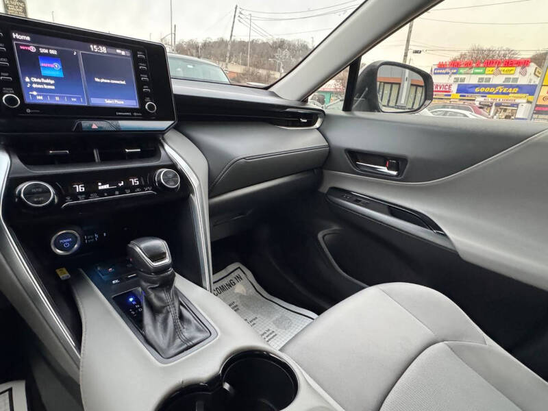 2022 Toyota Venza LE