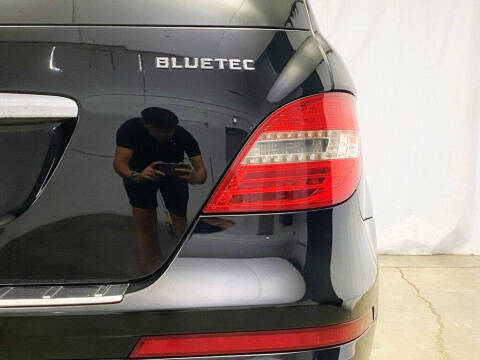 2011 Mercedes-Benz R-Class R 350 BlueTEC