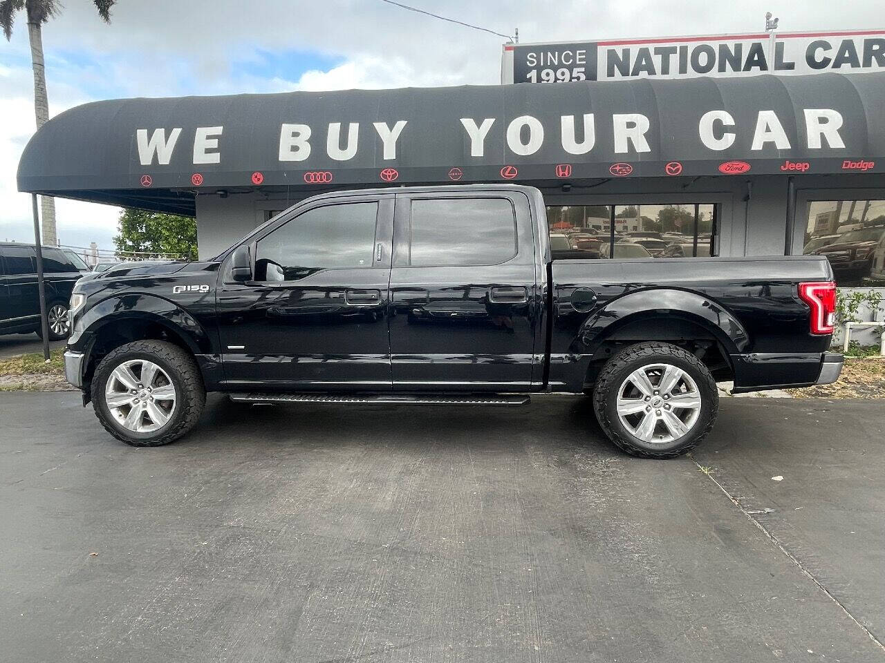 2017 Ford F-150  - $21,900