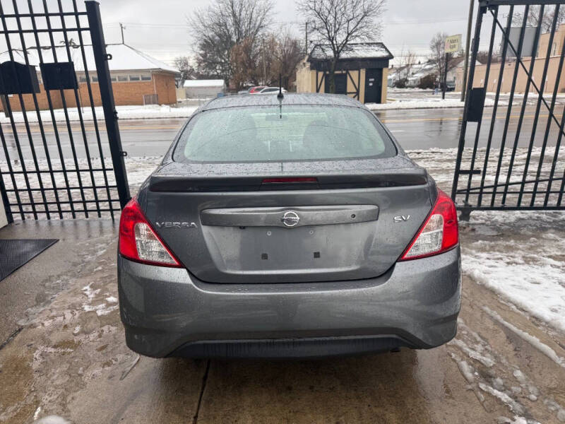 2019 Nissan Versa SV