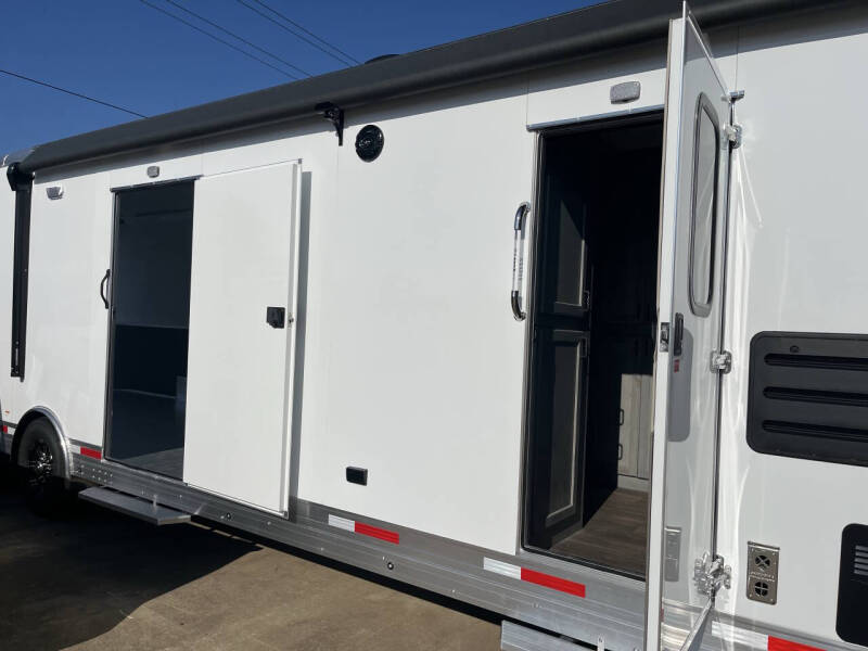 2026 Shadow 44ft Toy Hauler w/LQ