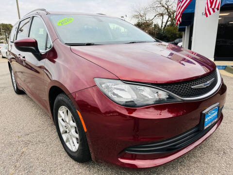 2020 Chrysler Voyager LXi