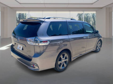 2015 Toyota Sienna