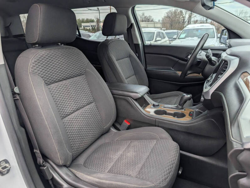 2017 GMC Acadia SLE-1