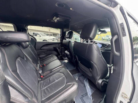 2020 Chrysler Pacifica Touring L