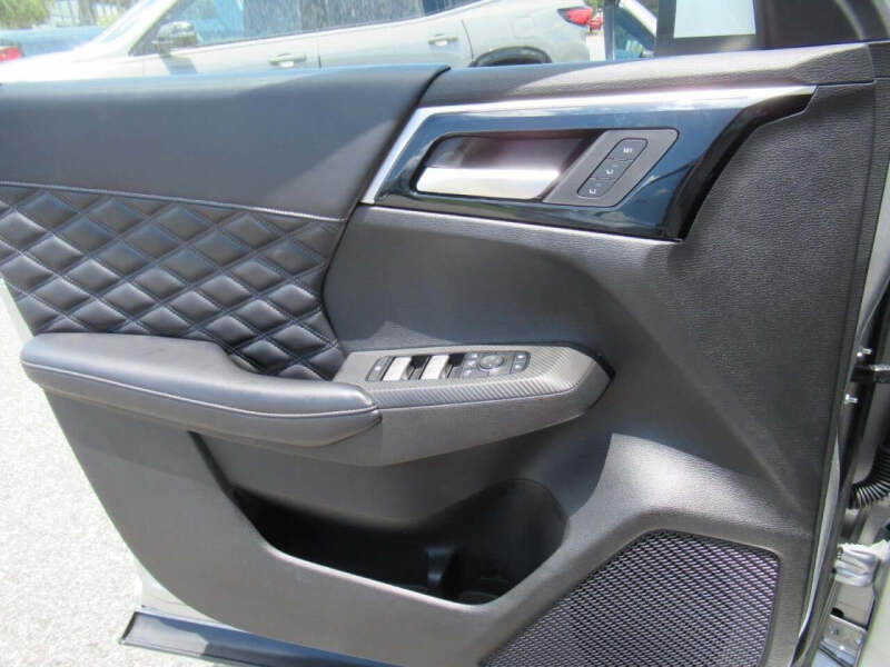 2023 Mitsubishi Outlander SEL