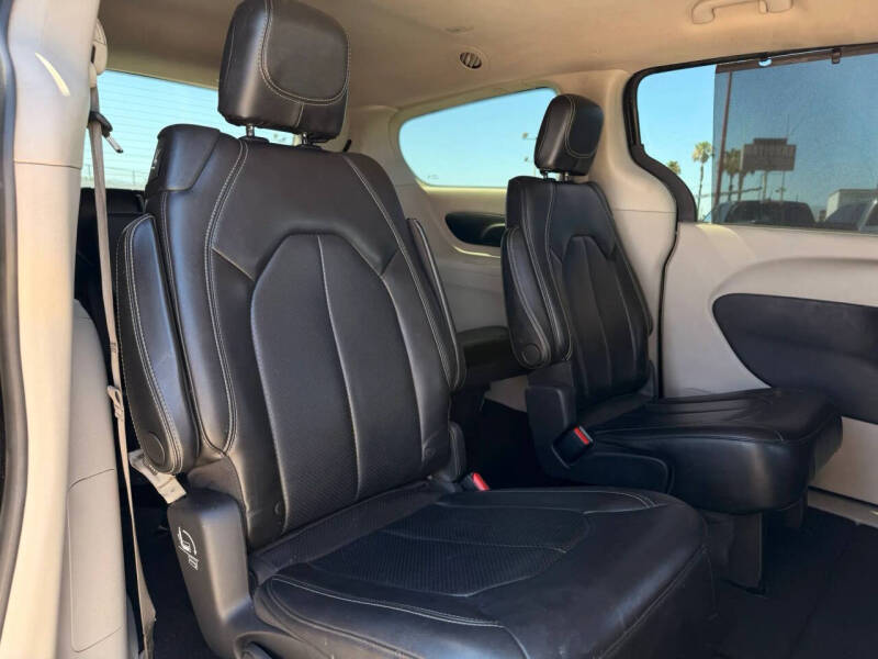 2021 Chrysler Voyager LXi