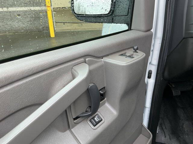 2017 GMC Savana 3500