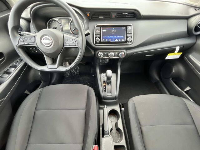 2025 Nissan Kicks Play S
