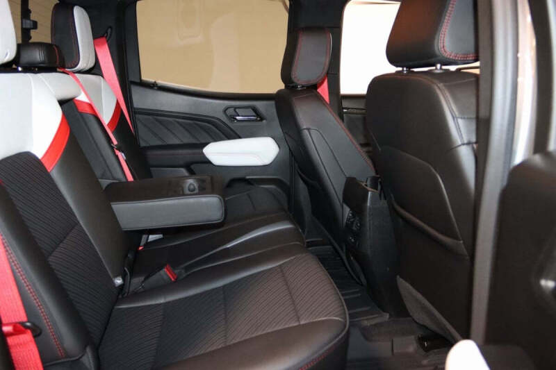 2023 GMC Canyon AT4X