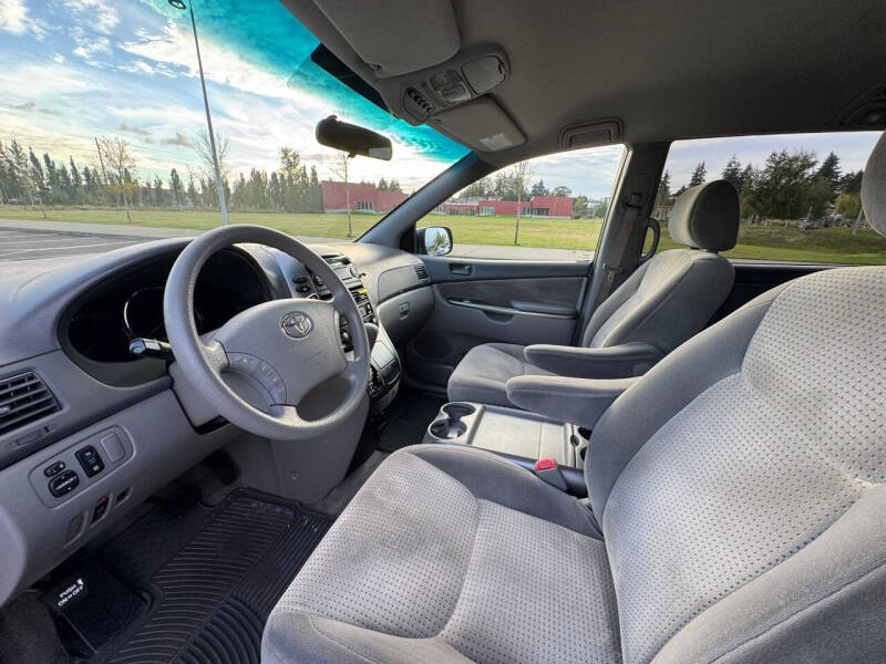 2007 Toyota Sienna CE 7-Passenger