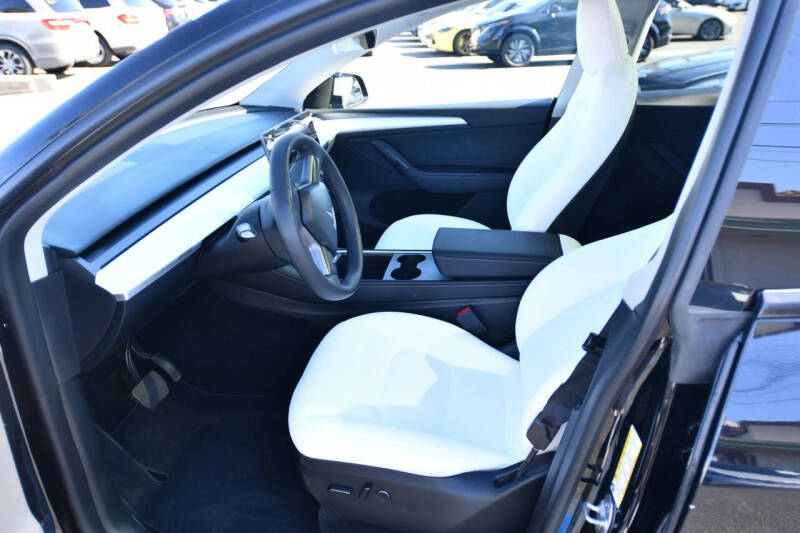 2024 Tesla Model Y Long Range