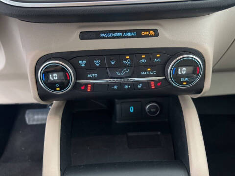 2020 Ford Escape Titanium