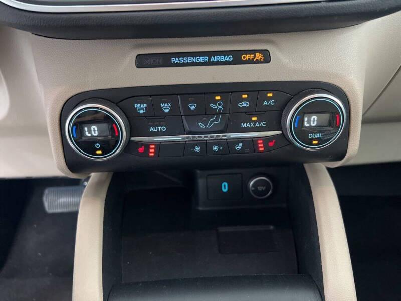 2020 Ford Escape Titanium