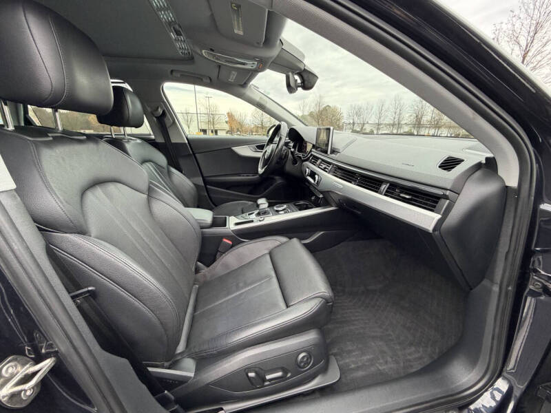 2017 Audi A4 2.0T quattro Prestige