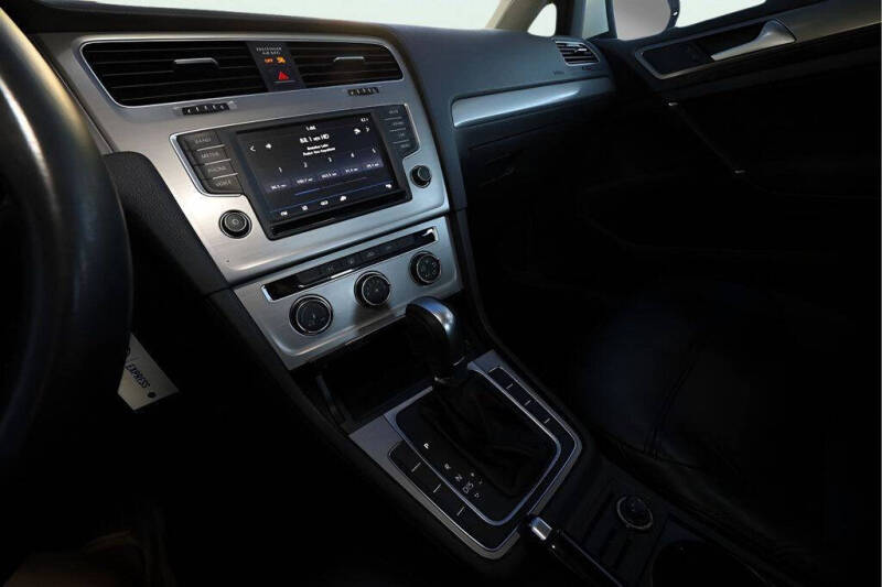 2017 Volkswagen Golf