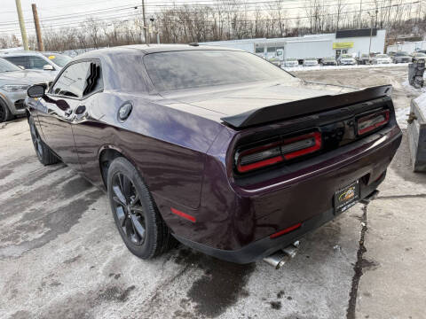 2022 Dodge Challenger SXT