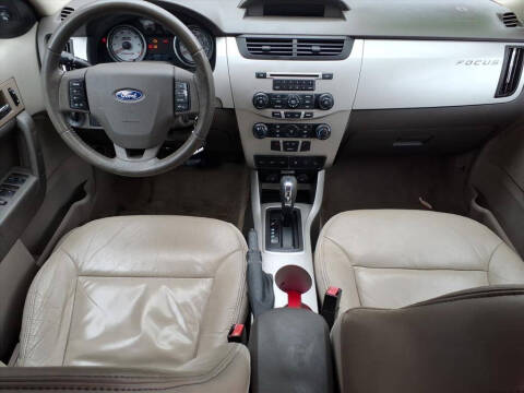 2010 Ford Focus SES