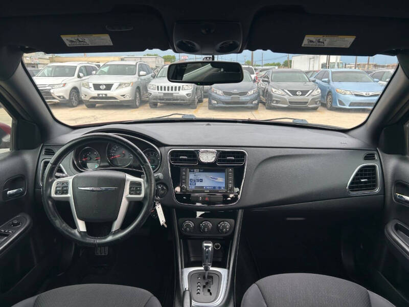 2012 Chrysler 200 Touring