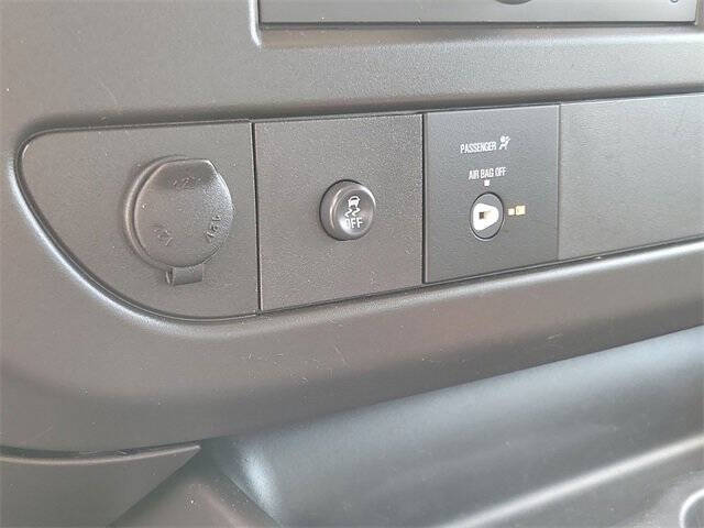 2022 GMC Savana 2500