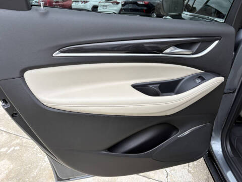 2020 Buick Enclave Essence