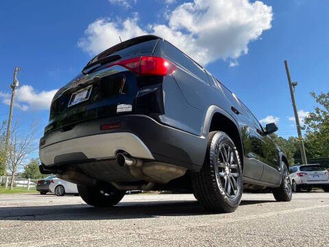 2017 GMC Acadia SLT-1