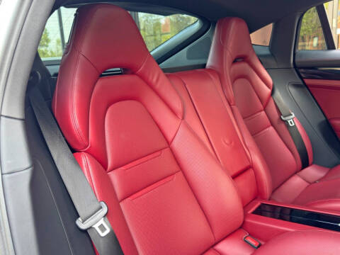 2021 Porsche Panamera