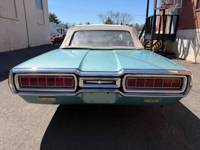 1965 Ford Thunderbird