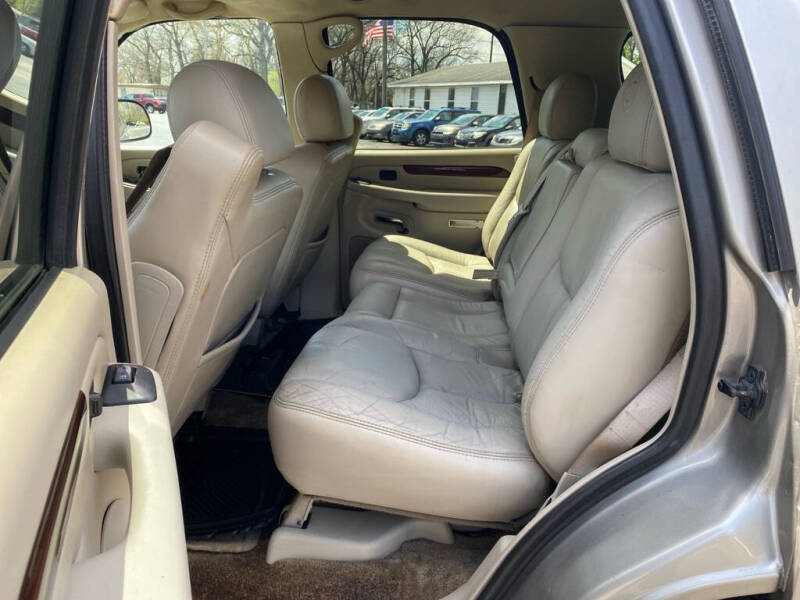 2003 Cadillac Escalade