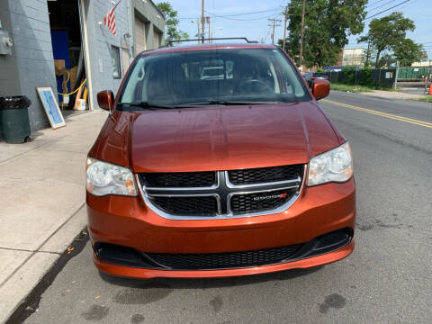2012 Dodge Grand Caravan for sale at SUNSHINE AUTO SALES LLC in Paterson NJ