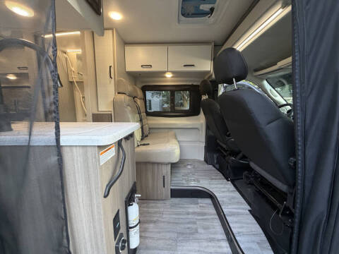2024 Thor Motor Coach Dazzle