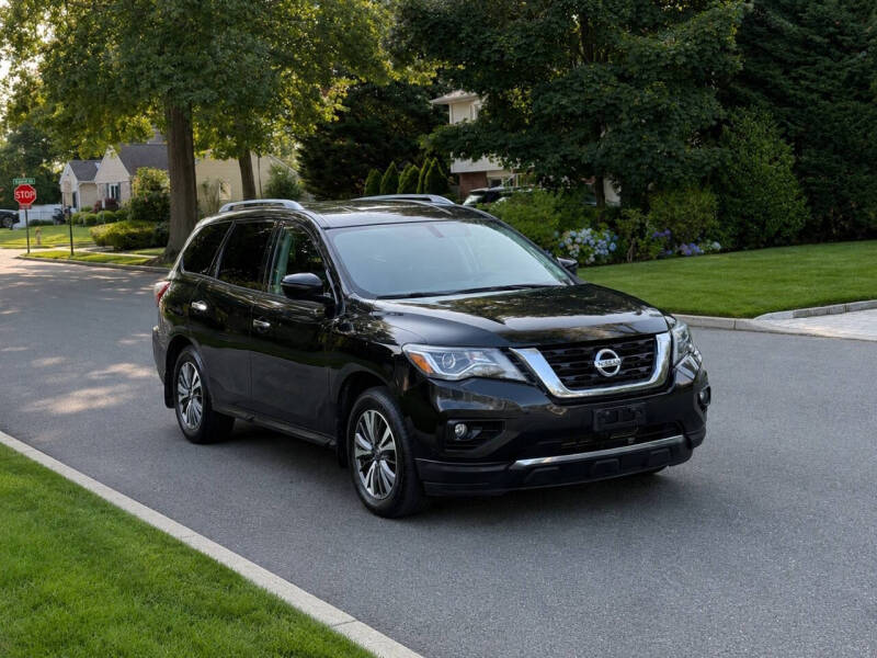 2017 Nissan Pathfinder SV