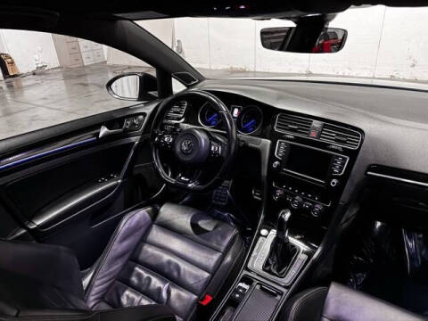 2017 Volkswagen Golf R 4Motion