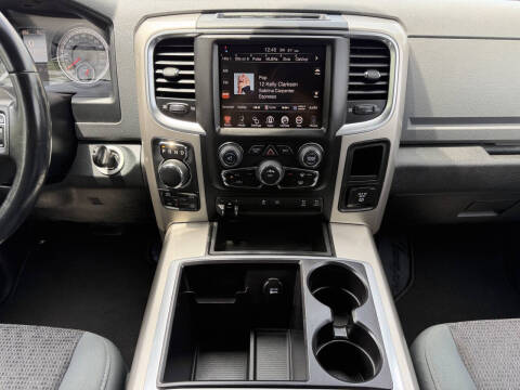 2015 RAM 1500 SLT