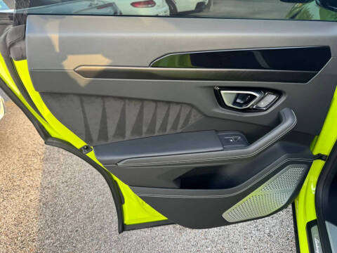 2022 Lamborghini Urus
