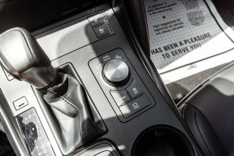 2024 Lexus IS 300
