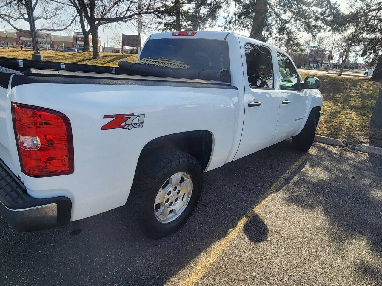 2011 Chevrolet Silverado 1500 for sale at Xtra Mile Auto Sales LLC in Cambridge, MN