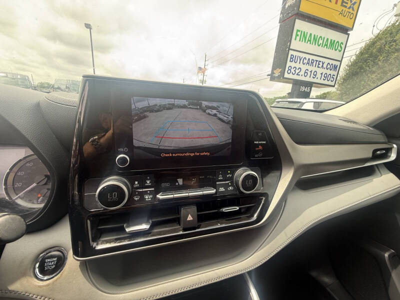 2023 Toyota Highlander LE