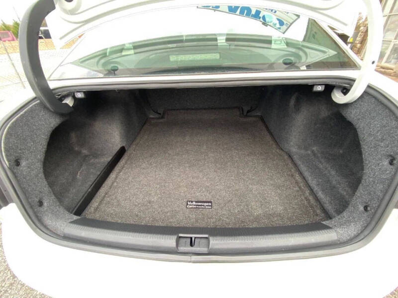 2012 Volkswagen Passat SE PZEV