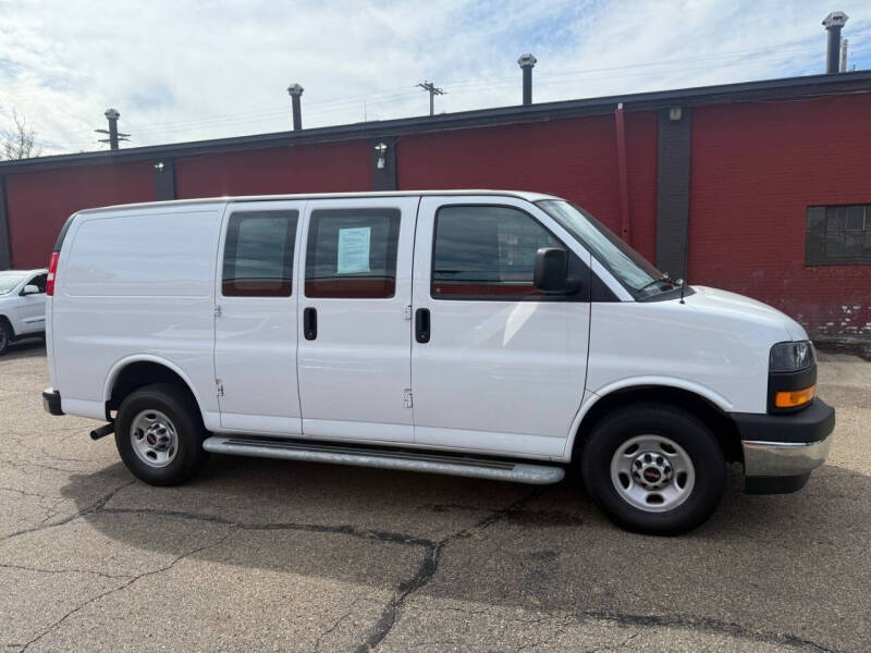 2023 GMC Savana 2500