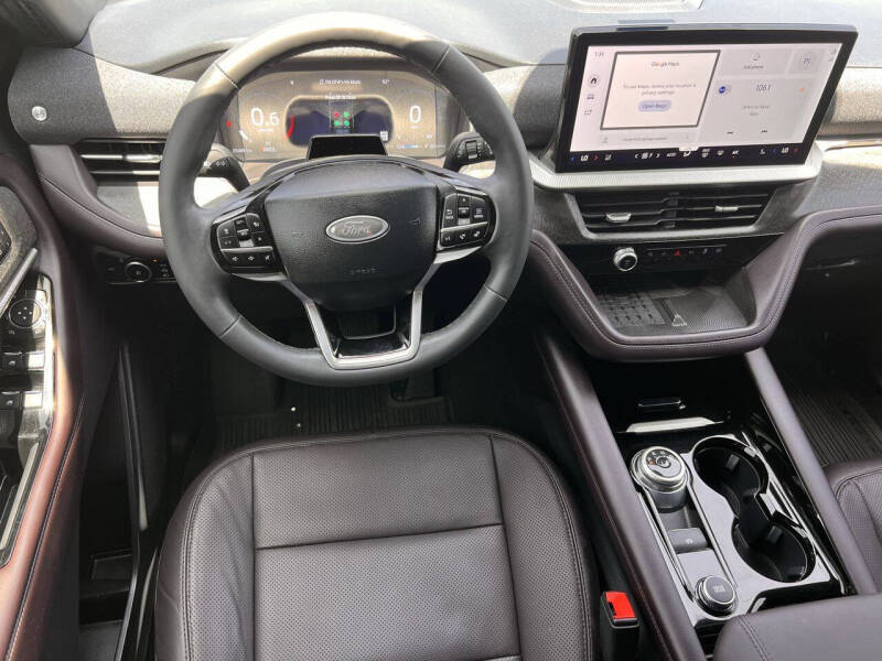 2025 Ford Explorer Platinum